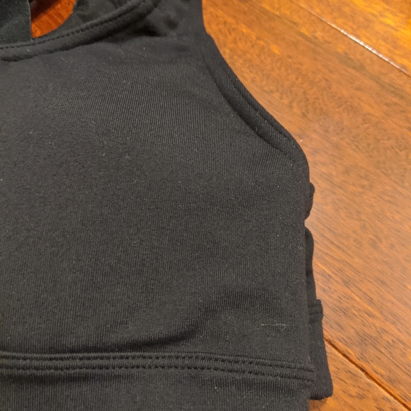 Black Adjustable Sports Bra - Picture 4 of 5